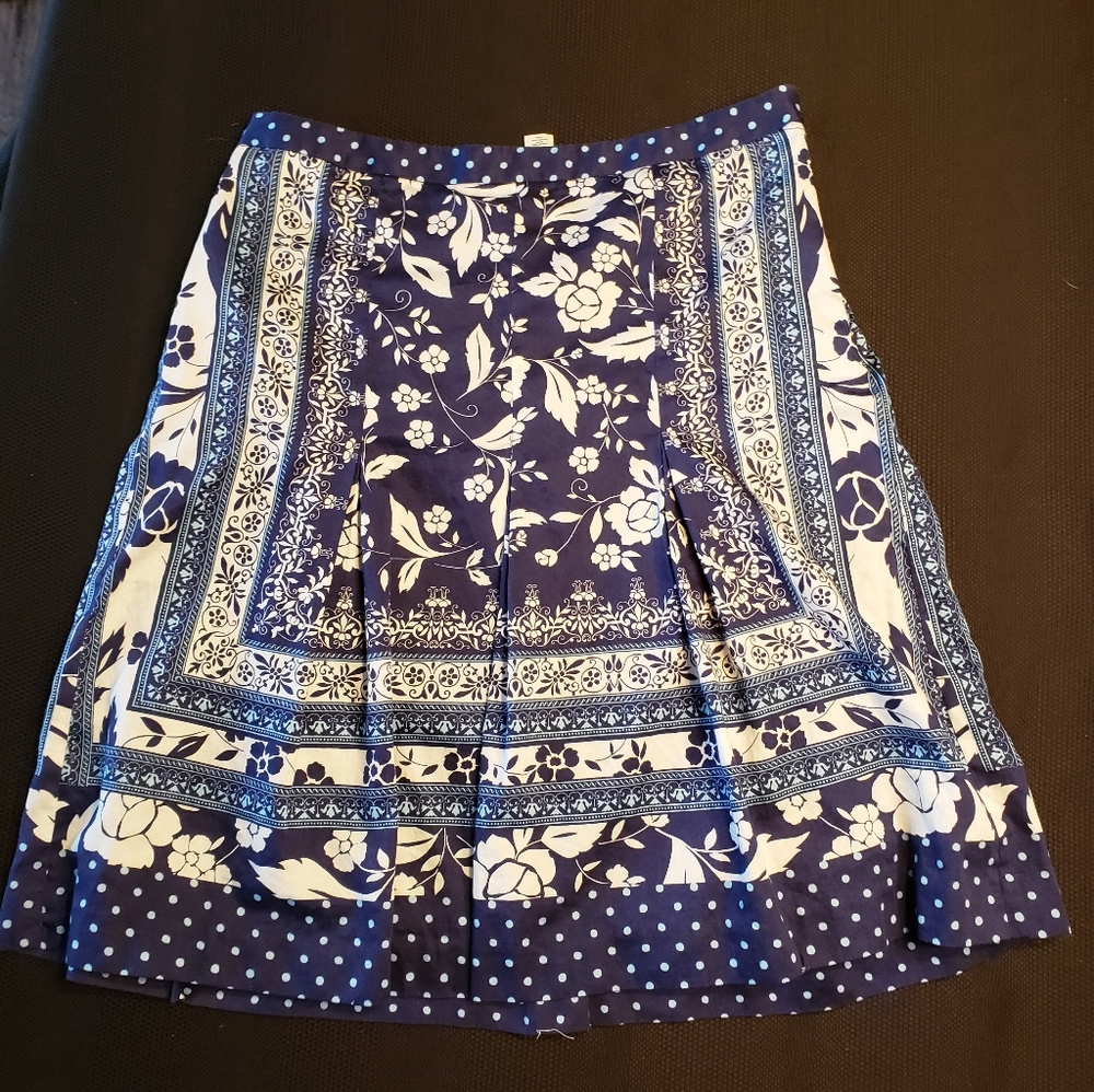 Loft blue and white floral paisley skirt size 2